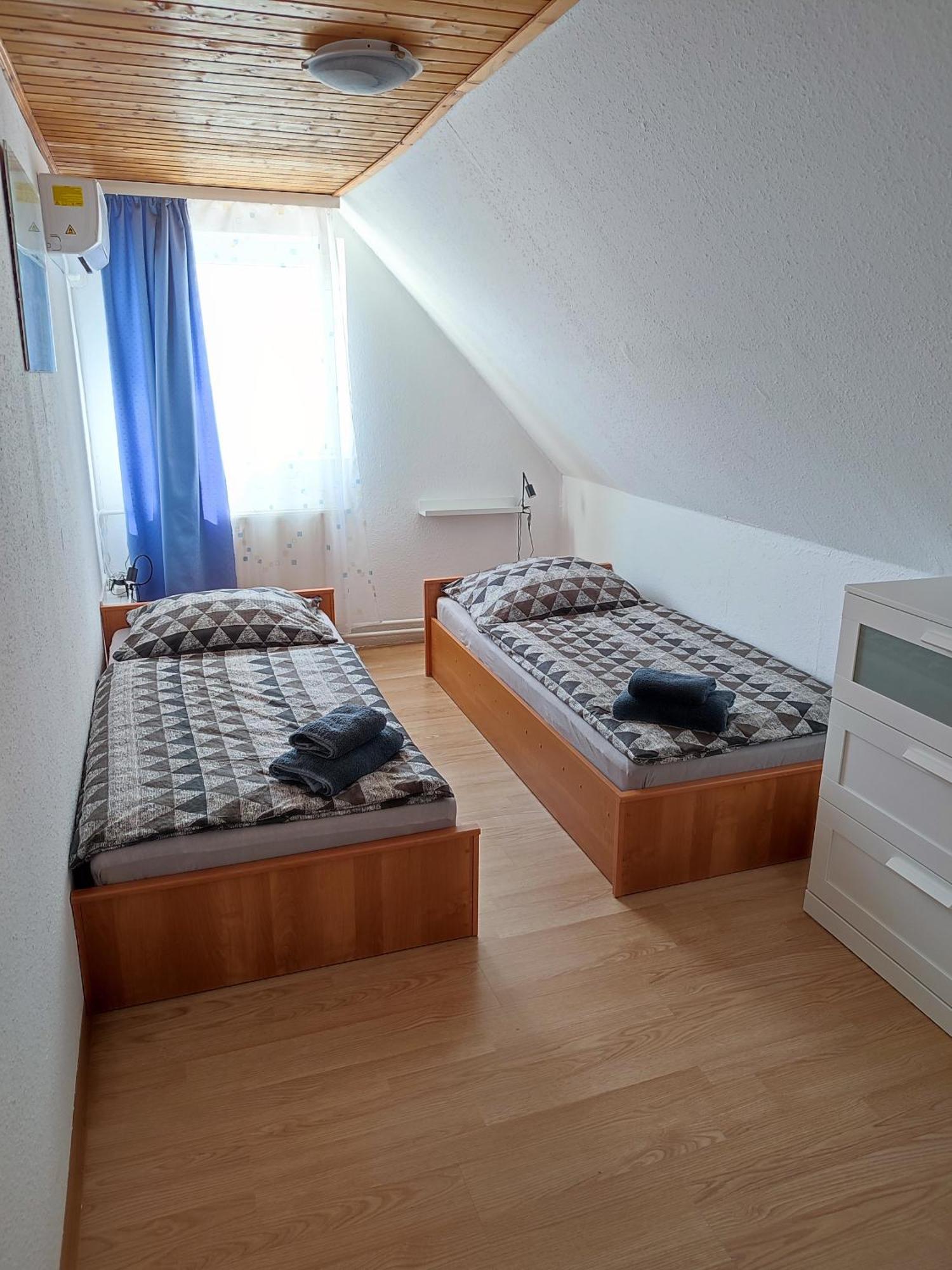 Aranyharmat Apartman Balatonlelle Exteriör bild