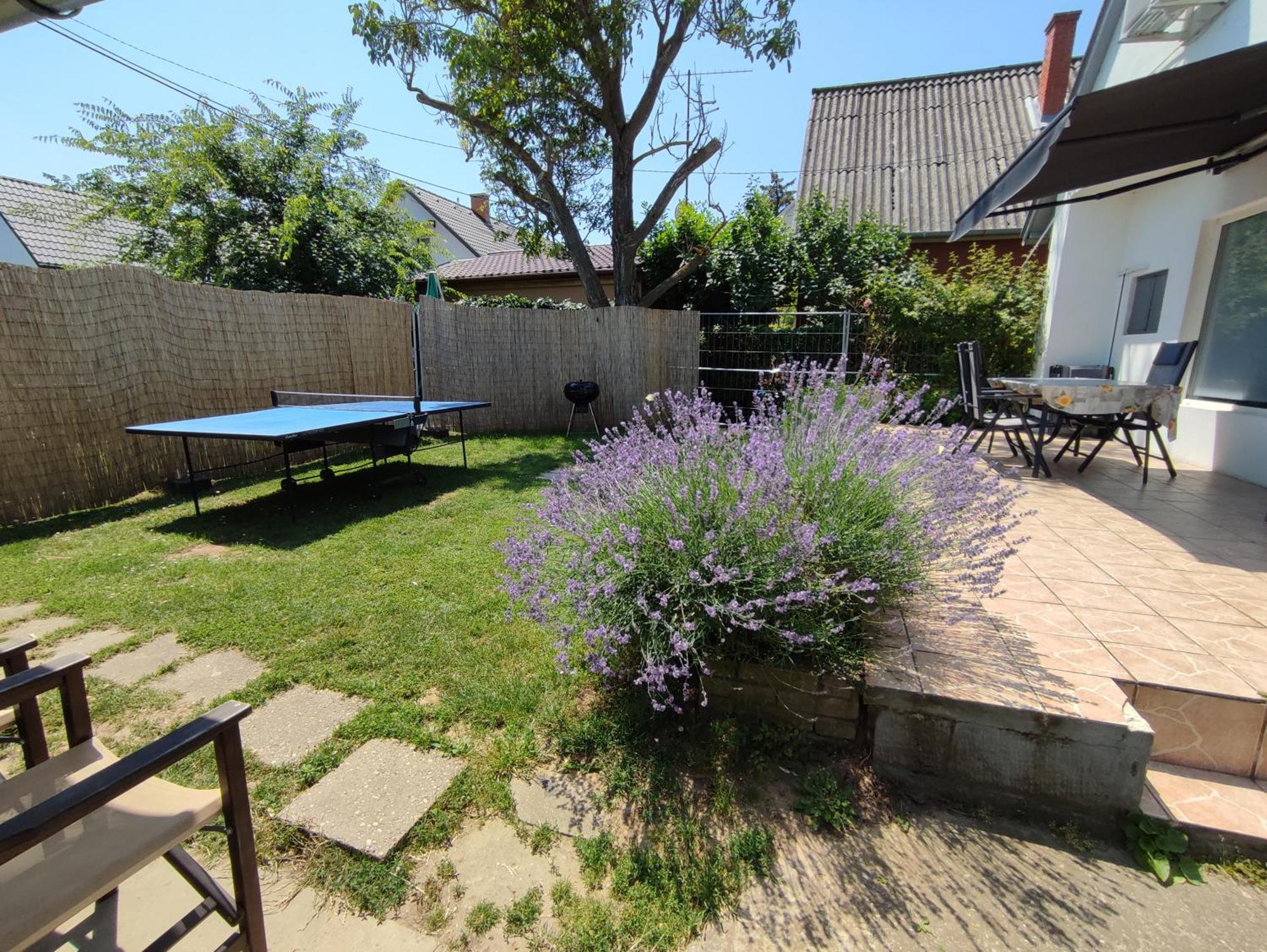 Aranyharmat Apartman Balatonlelle Exteriör bild